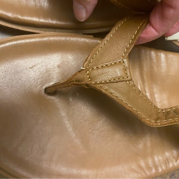 UGG  Australia Seaside Leather Flip Flops - Picture 7 of 9